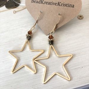 Star earrings NWT